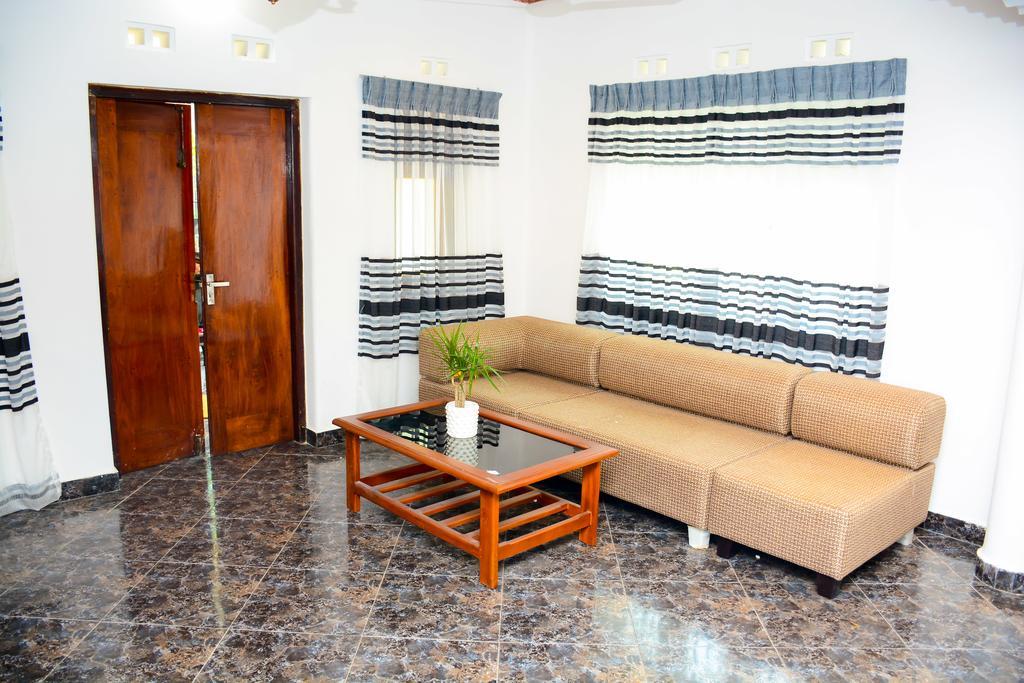 Mama Beach Villa Негомбо Екстериор снимка