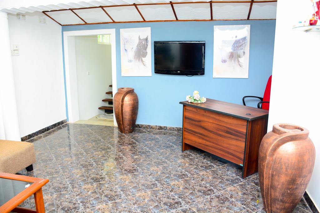 Mama Beach Villa Негомбо Екстериор снимка